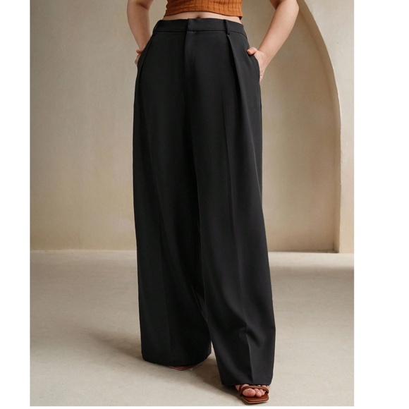 Plus Solid Pockets High Waisted Wide leg Trouser Pants - Picture 1 of 7